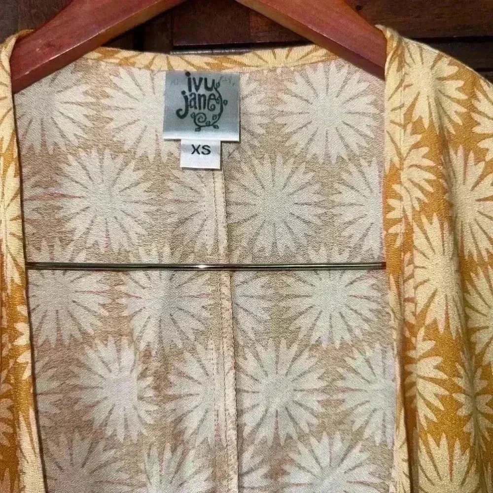 NWT!! Ivy Jane Floral Kimono (XS) Yellow Floral Boho Design! Originally $128! - Picture 4 of 9